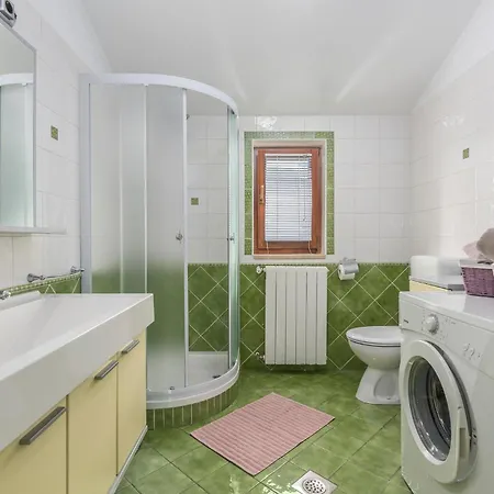 Holiday home 2 Bedroom Gorgeous In