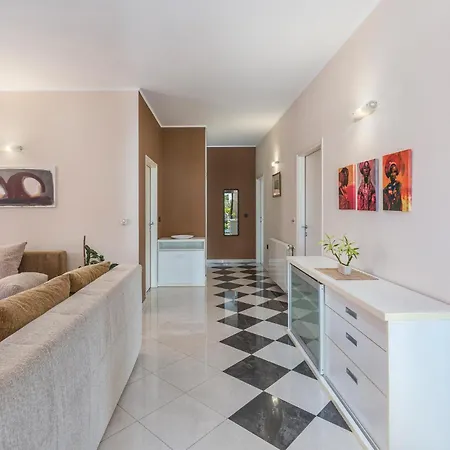 2 Bedroom Gorgeous In Holiday home Barban
